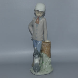 nao-by-lladro-boy-with-dog