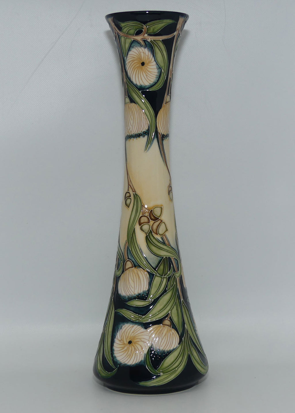 Moorcroft Calgaroo 365/12 vase