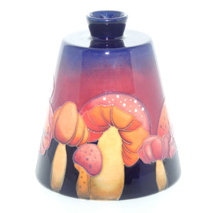 Moorcroft Pottery | Carmine Claremont 162/5 vase | Num Ed