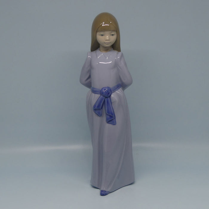 Nao by Lladro figure Girl with Blue Ribbon #0353