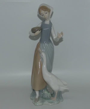 lladro-figure-girl-with-duck-1052