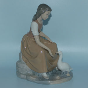 nao-by-lladro-figure-seated-girl-with-goose