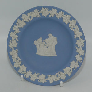 wedgwood-jasper-white-on-pale-blue-grecian-maidens-miniature-plate