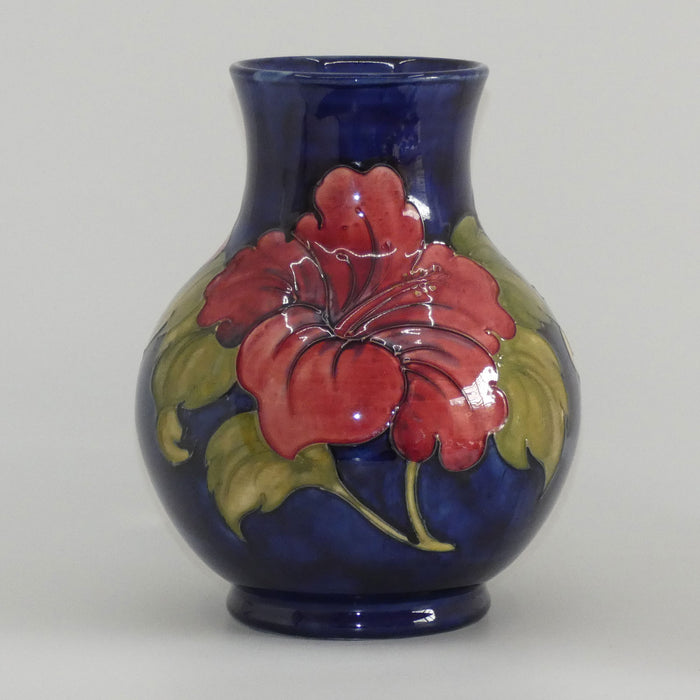Walter Moorcroft Hibiscus (Blue) 869/9 vase
