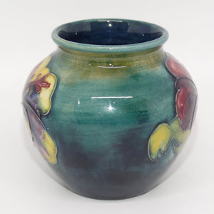 walter-moorcroft-hibiscus-miniature-m55-vase-green