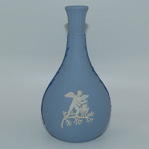 wedgwood-jasper-white-and-dark-blue-on-pale-blue-vase