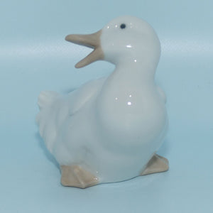 nao-by-lladro-figure-little-duck-0369