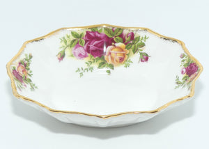 Royal Albert Bone China England Old Country Roses oval fancy dish