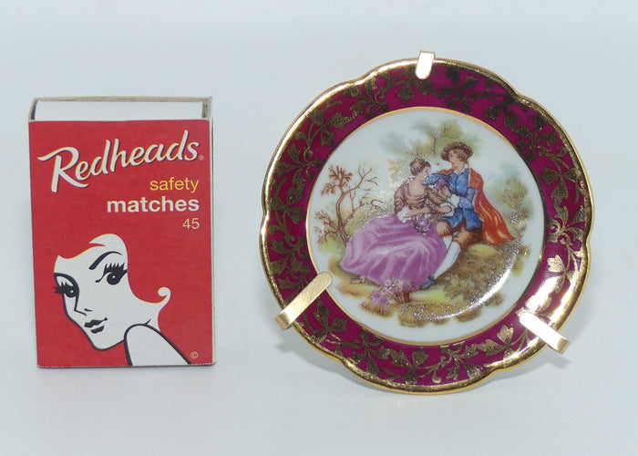 Limoges France Traditional Courting Couple miniature plate | Rouge | 7cm