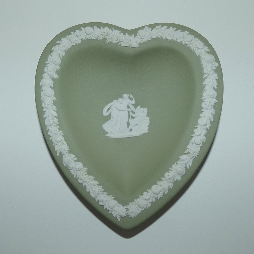 wedgwood-jasper-white-on-sage-green-maidens-heart-shaped-tray