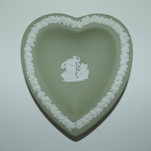 wedgwood-jasper-white-on-sage-green-maidens-heart-shaped-tray
