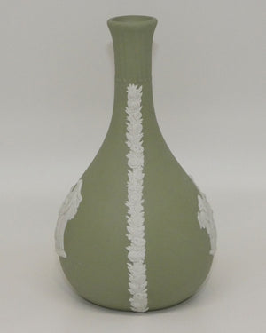 wedgwood-jasper-white-on-sage-green-seas-cupid-vase