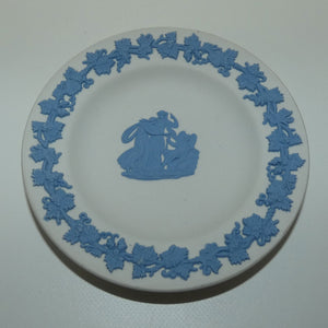 wedgwood-jasper-pale-blue-on-white-grecian-maidens-miniature-plate